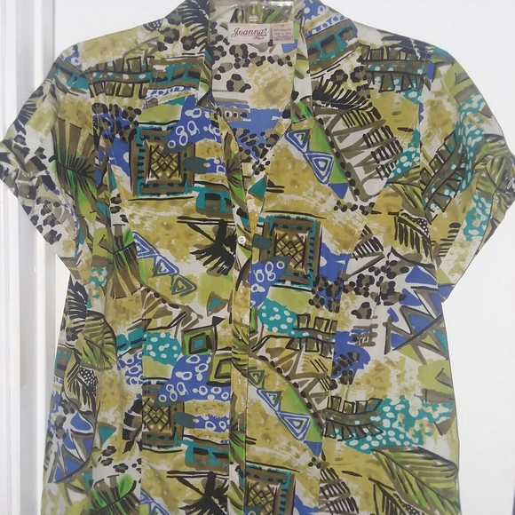 Plus size button up shirt for women - Picture 1 of 4